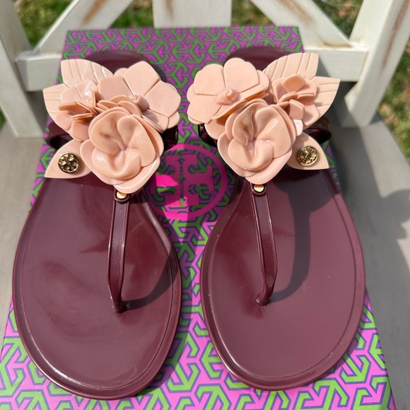 Beautiful Tory Burch Victorian Rose Jelly Flops - Picture 5 of 7